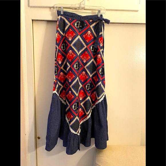 Kennington LTD California Dresses & Skirts - Vintage KENNINGTON LTD California, Maxi skirt, excellent Condition, small size